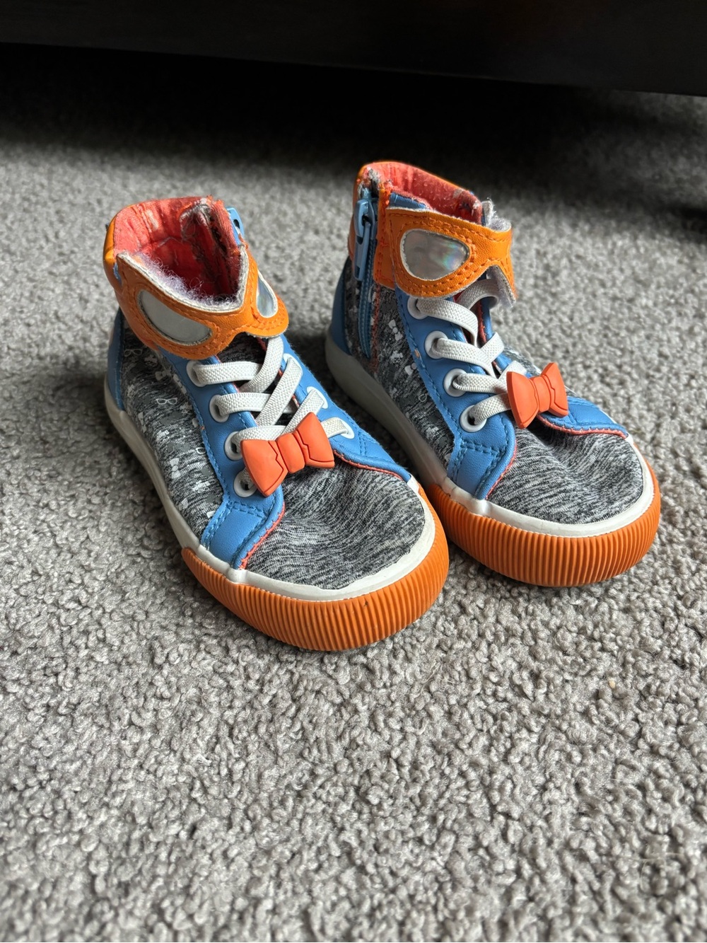 Groundup Blippi Kids High-Top Sneakers in Orange, Blue & Gray with Bow Accent 5